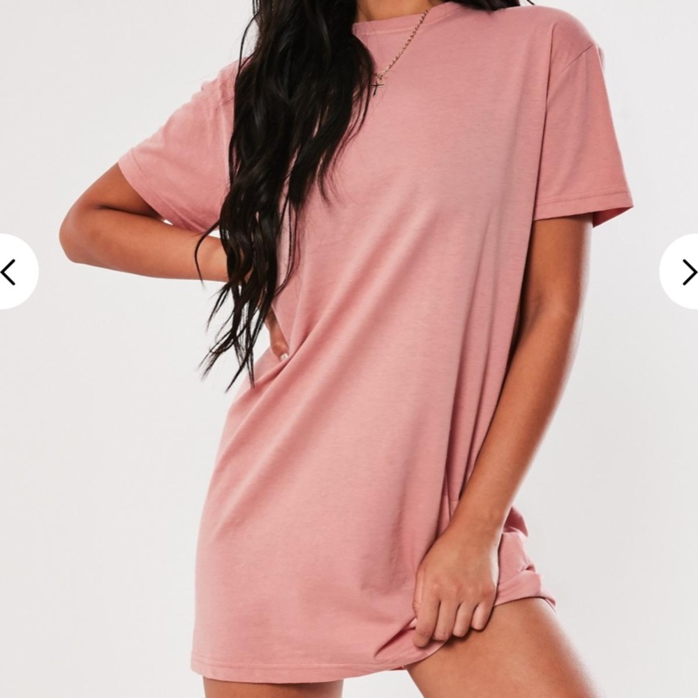 MISSGUIDED Rose T Shirt Dress